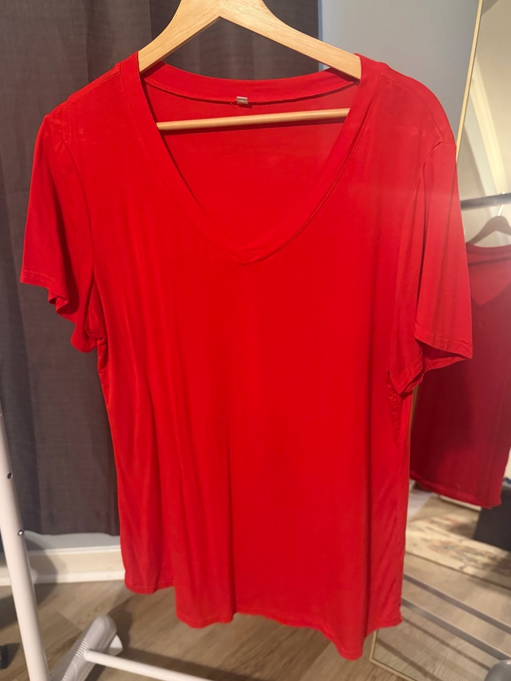 Amazon Women's Bright Red V-Neck Short Sleeve Tee